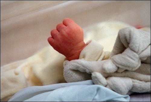 Horreur aux PA: le corps sans vie d’un nouveau-né déposé devant…