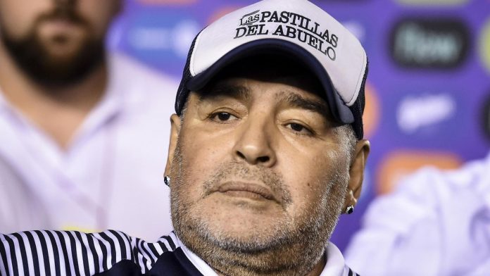 Diego Maradona à l’agonie avant sa mort : un rapport accablant dénonce sa fin de vie tragique