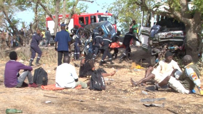 Kaffrine : Trois morts dans une collision entre un car “Ndiaga Ndiaye” et une charrette
