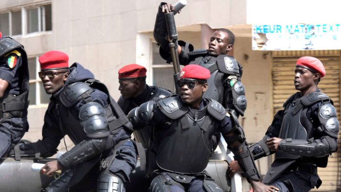 Séné-gambie: Un incident diplomatique frôlé: Des Gambiens humilient des policiers sénégalais
