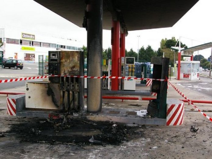 Louga: Pour effacer les traces d’un détournement, deux pompistes incendient une pompe