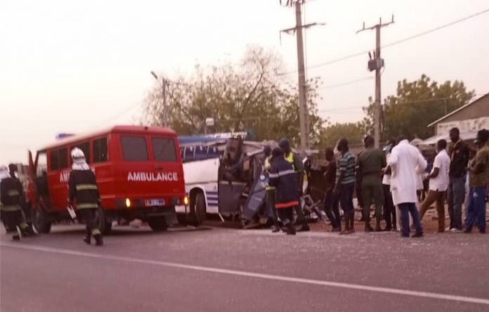 Louga : Un véhicule dérape et tue deux personnes au croisement Sakal