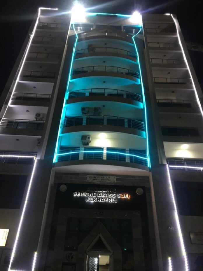 Inauguration de l'immeuble R7 de 26 appartements de la famille de Serigne Abass Sall à travers son ONG ALKHAYRIA