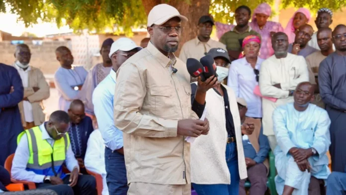 Si l’exportation de l’arachide est libéralisée depuis le décret de 2010, l’État a souvent dû intervenir pour corriger les effets d’une ouverture non encadrée. À travers ce nouvel accord, les autorités entendent instaurer une régulation plus équilibrée, garantissant à la fois la disponibilité des semences, l’approvisionnement de l’industrie locale et le succès de la campagne arachidière 2025-2026, pilier de l’économie agricole nationale, selon soleil .