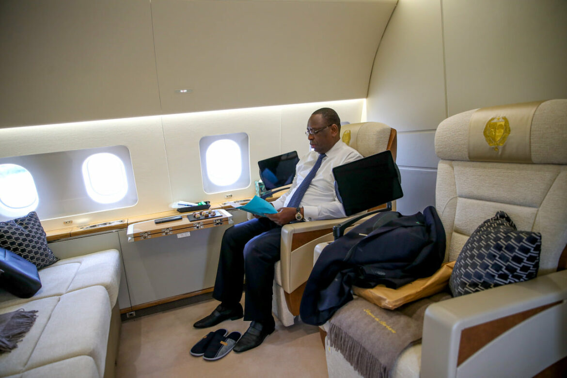 L’ancien président de la République, candidat déclaré au poste de Secrétaire général des Nations Unies, est attendu ce jour à Dakar dans le cadre d’une mission diplomatique discrète. Entre Londres, Dakar et Banjul, les détails de ce déplacement éclairent une séquence politique de haute voltige.