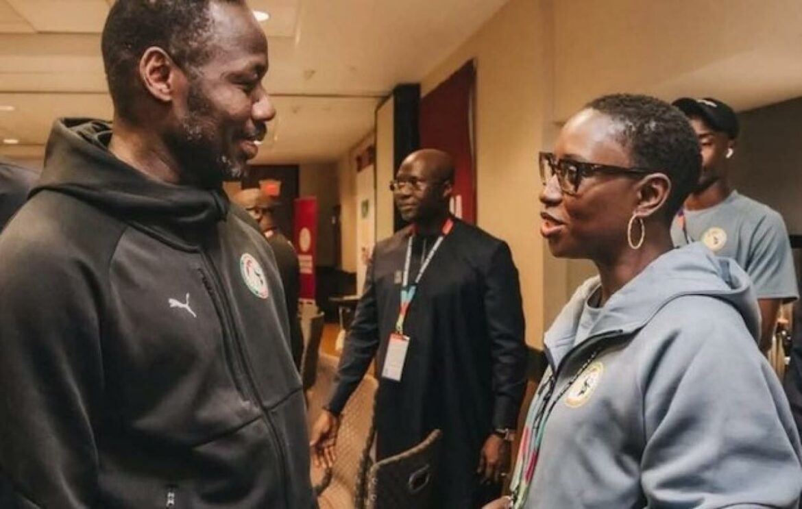 Le départ de Pape Thiaw de la tête de la sélection nationale sénégalaise ouvre un nouveau front entre la Fédération sénégalaise de football (FSF) et le ministère de la Jeunesse, des Sports et de la Culture. De plus, selon L’Observateur, la tutelle a officiellement demandé à la FSF de préciser le montant de l’éventuelle indemnité due à l’ancien sélectionneur. Son contrat avait été renouvelé pendant la Coupe du monde 2026.