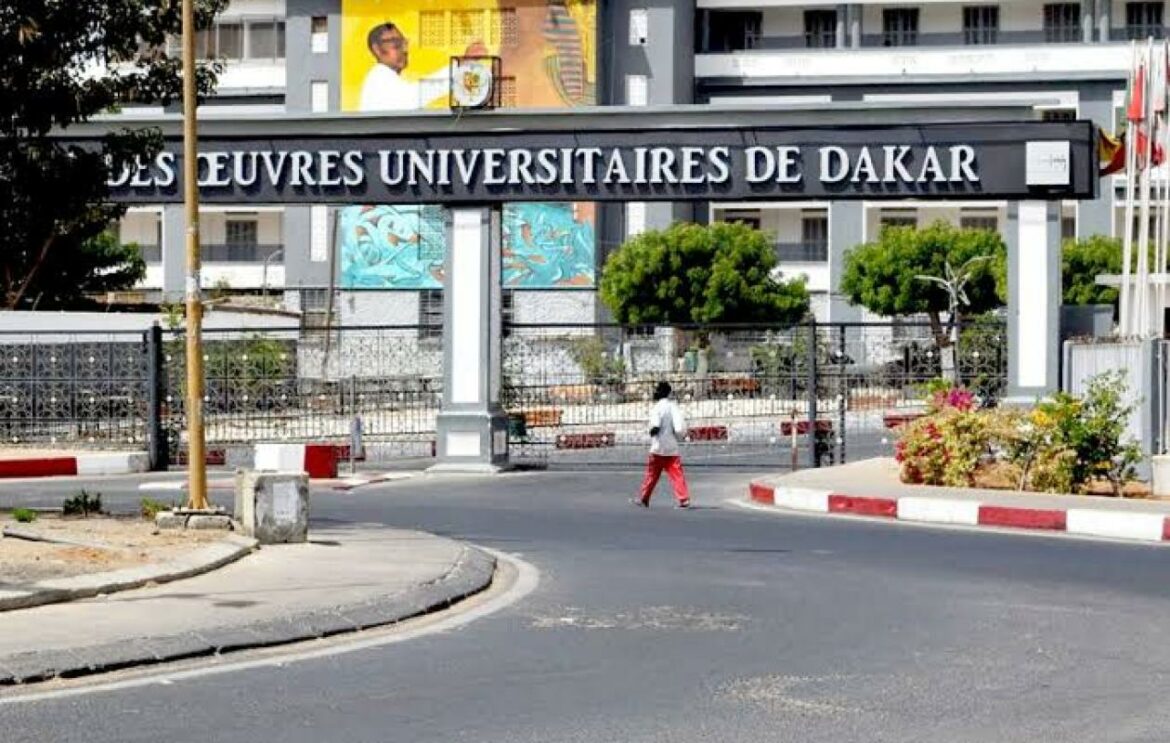 Huit ans après leur rencontre dans un centre d’examen à Adéane, dans la région de Ziguinchor, où il présidait le jury du Baccalauréat auquel elle était candidate, l'histoire d’amour entre M.C. Ngom, professeur à l'Université Cheikh Anta Diop de Dakar (UCAD), et son ex-épouse Y.F. Sané a viré au conflit judiciaire. De plus, notons que cette affaire illustre bien "Justice : la folle histoire qui oppose un professeur de l'UCAD à son ex-épouse" telle qu'elle est suivie par beaucoup de médias. Accusé par cette dernière d'avoir soustrait des bijoux en or estimés à plus d'un million de francs CFA, ainsi que des tissus de valeur, l'enseignant comparaissait libre devant le juge.