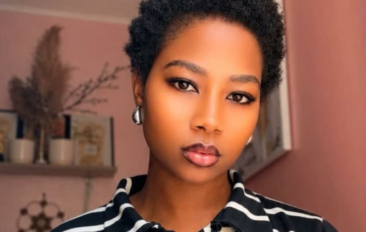 Interpellée vendredi dernier par la Division spéciale de cybersécurité (DSC) pour des propos contraires aux bonnes mœurs et des insultes visant un groupe de personnes en raison de leur origine, Mariama Ba, alias Nourah Ba, s’est expliquée lors de sa garde à vue.